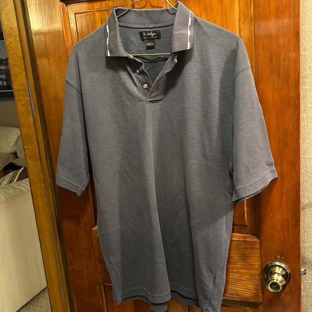 Walter Hagen Golf Mens short sleeve shirt. Size L. Good condition. Gray.